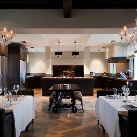 Domaine De La Jasso, Demeure De Grand Luxe Au Pied De La Cité De Carcassonne, Piscines Et Parc Animalier Carcassonne