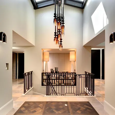 Domaine De La Jasso, Demeure De Grand Luxe Au Pied De La Cité De Carcassonne, Piscines Et Parc Animalier *