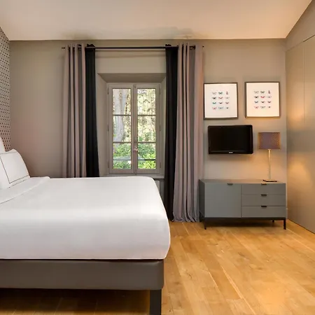 Domaine De La Jasso, Demeure De Grand Luxe Au Pied De La Cité De Carcassonne, Piscines Et Parc Animalier