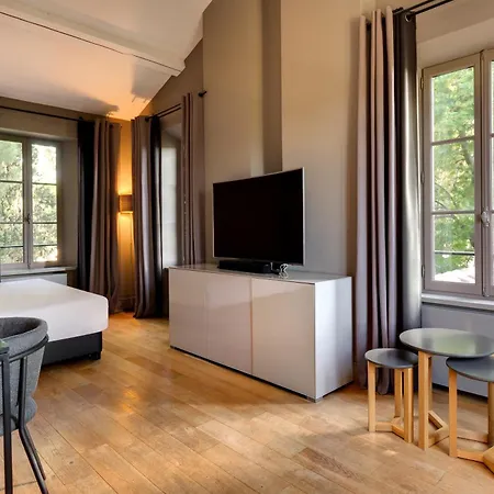 Domaine De La Jasso, Demeure De Grand Luxe Au Pied De La Cité De Carcassonne, Piscines Et Parc Animalier